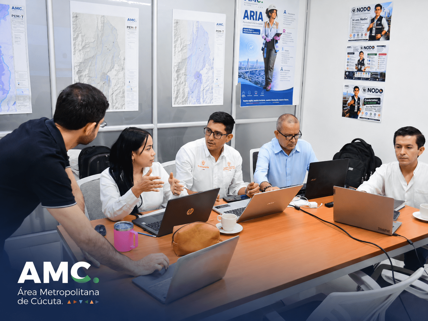 Funcionarios del Área Metropolitana de Cúcuta y de la ANSV participan en reunión técnica de seguimiento y articulación institucional.